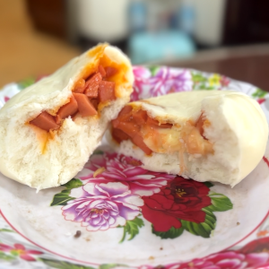 Bánh Bao Xúc Xích Phô Mai